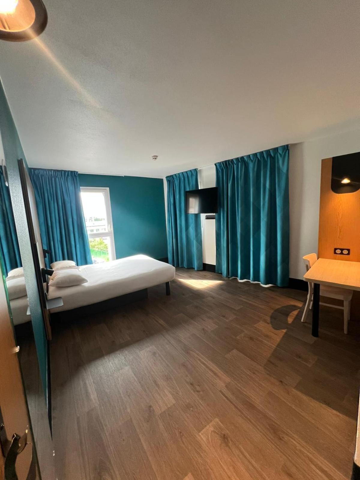 บีแอนด์บี โฮเต็ล ปารีส โรแม็งวีล นัวซี-เลอ-เซก Hotel โรแมงวิลล์ ภายนอก รูปภาพ